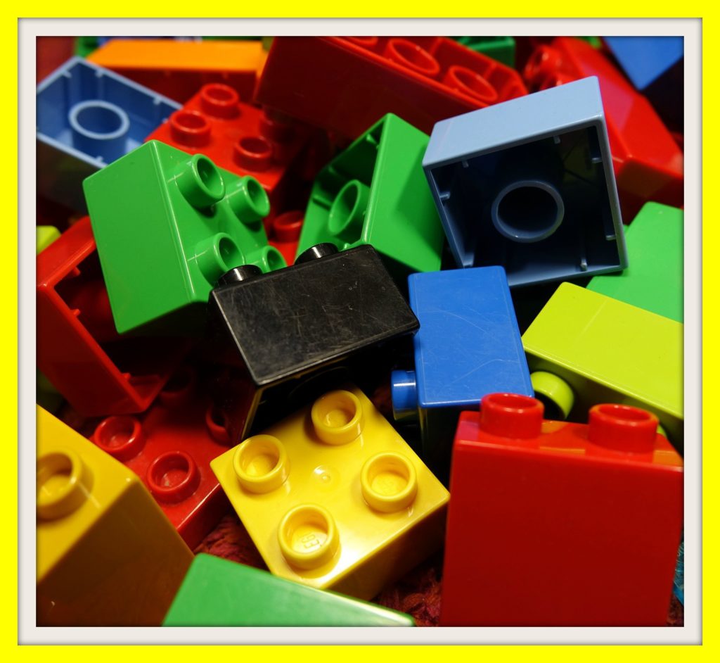  sell LEGO pieces by the pound and get cash