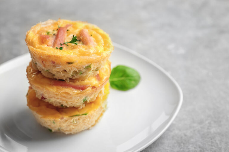 Bird's Nest Egg Bites for a high protein calorie deficit meal plan