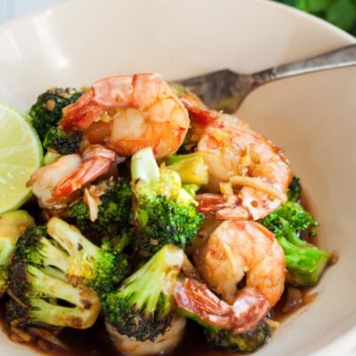 Easy Homemade Healthy Recipe for Shrimp & Broccoli in Garlic Sauce