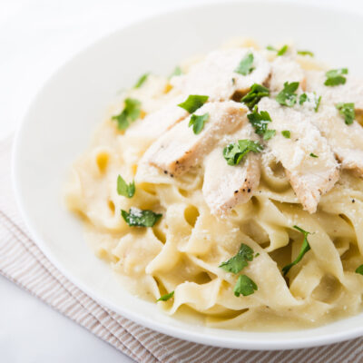 Easy Healthy Quick Dinner – Chicken Fettuccine Alfredo
